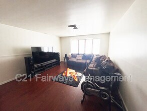528 St Clair Ave in Clairton, PA - Building Photo - Building Photo