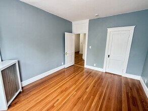 17 Warwick Rd, Unit 3 in Brookline, MA - Foto de edificio - Building Photo