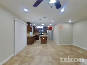 8434 S 19th St in Phoenix, AZ - Foto de edificio - Building Photo