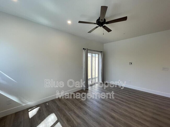 266 E 6th Ave in Chico, CA - Building Photo - Building Photo