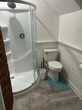 26 Alex St, Unit Apt 3 in Bridgeport, CT - Foto de edificio - Building Photo