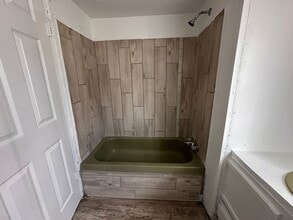 37021 Tucker Rd in Zephyrhills, FL - Foto de edificio - Building Photo