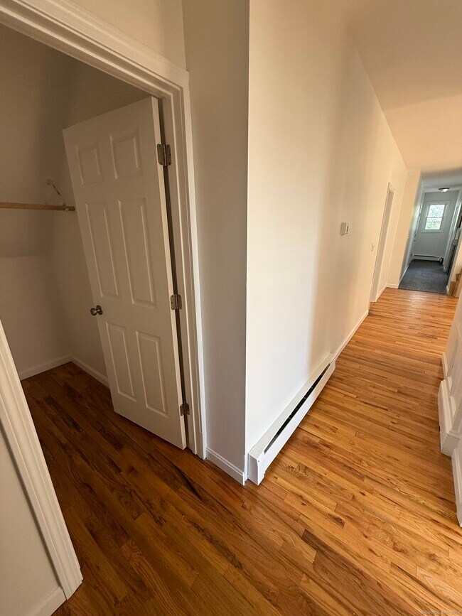 126 Adams St in Hartford, CT - Building Photo - Building Photo