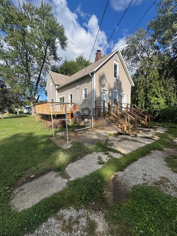 property at 2122 Elston St