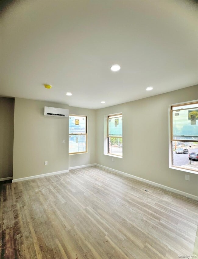 199 Chambers St in Newburgh, NY - Building Photo - Building Photo