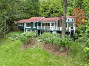 38 Bishop Park Rd in Pound Ridge, NY - Building Photo - Building Photo