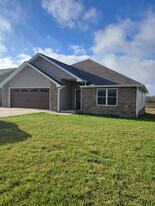 2707 Cook Rd in Crossville, TN - Building Photo