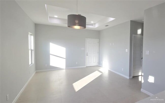 6 N Abbey Ave in Edinburg, TX - Building Photo - Building Photo