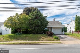 13032 Worthington Rd in Philadelphia, PA - Building Photo - Building Photo