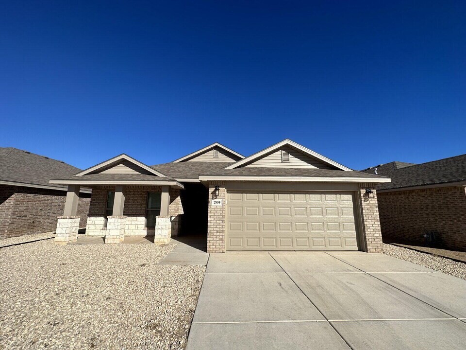 2909 Wausau Ave in Lubbock, TX - Building Photo