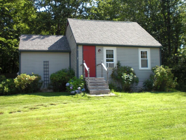 93 Ledgewood Dr in Falmouth, ME - Foto de edificio - Building Photo