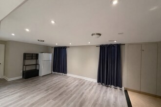 56 Royal Orchard Dr in Brampton, ON - Building Photo - Building Photo