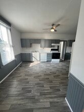 417 High St, Unit 1 in Keokuk, IA - Building Photo - Building Photo