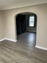 592 E Montcalm St in Pontiac, MI - Building Photo - Building Photo