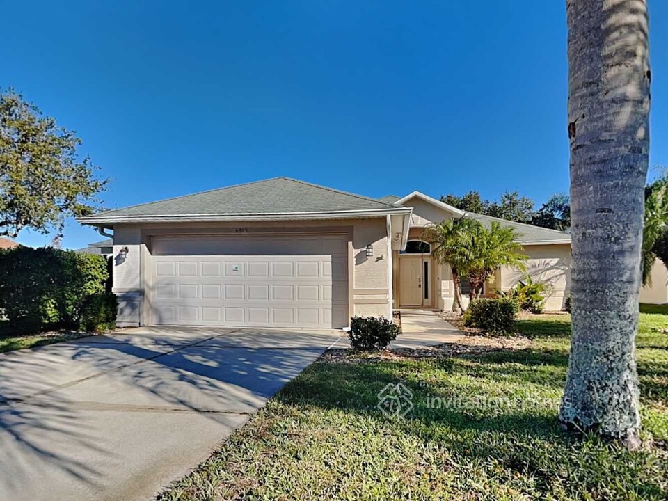 6805 Amici Ct in Port Orange, FL - Foto de edificio