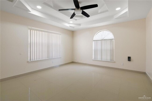 3001 Ashley Pl, Unit 3021 in Pharr, TX - Building Photo - Building Photo
