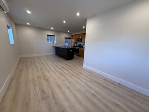 426 Plateau Ave, Unit Rear in Fort Lee, NJ - Building Photo - Building Photo