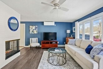 23 Bradford St in Holbrook, MA - Building Photo - Building Photo