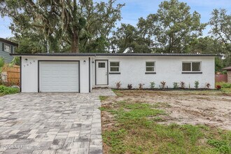 7059 Tynan Ave in Jacksonville, FL - Building Photo - Building Photo