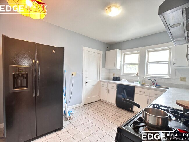 24 Priscilla Rd, Unit 2 in Boston, MA - Building Photo - Building Photo