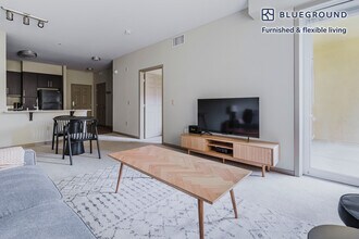 5200 Iron Horse Pkwy in Dublin, CA - Foto de edificio - Building Photo