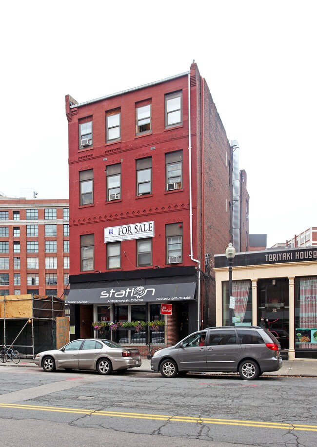 28 W Broadway