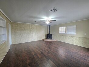 5219 Goodland Dr in Greenwell Springs, LA - Foto de edificio - Building Photo