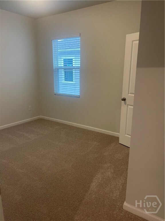 131 Shade Tree Dr in Richmond Hill, GA - Foto de edificio - Building Photo