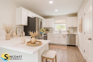 15861 SW 33rd Ave Rd, Unit 1 in Ocala, FL - Building Photo