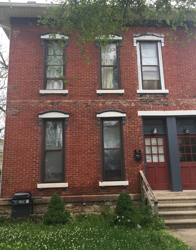 118 S 6th St