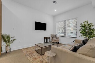 7536 Churchill St in Detroit, MI - Building Photo - Building Photo