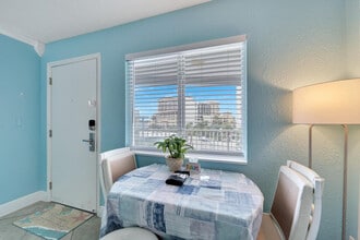 445 S Gulfview Blvd in Clearwater, FL - Building Photo - Building Photo