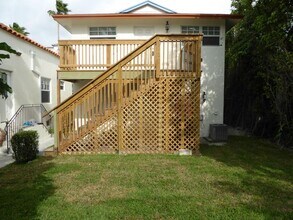 310 Almeria Rd in West Palm Beach, FL - Foto de edificio - Building Photo