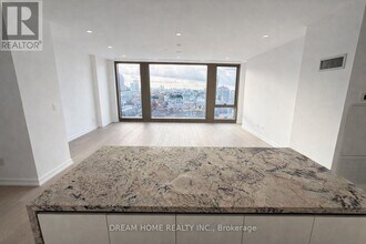 1315 Bay St. in Toronto, ON - Building Photo - Building Photo