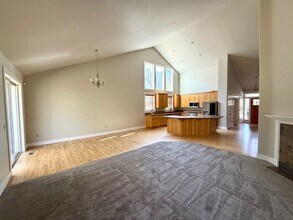 345 Timber Creek Dr in Sisters, OR - Building Photo - Building Photo