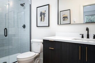 1224 W 24th St, Unit Top Unit in Vancouver, WA - Building Photo - Building Photo