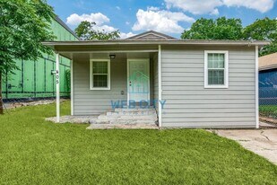 405 Viaduct St in Dallas, TX - Building Photo