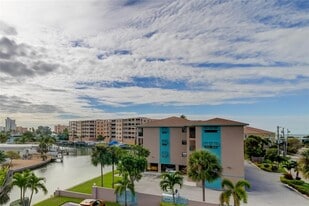 175 116th Ave in Treasure Island, FL - Building Photo