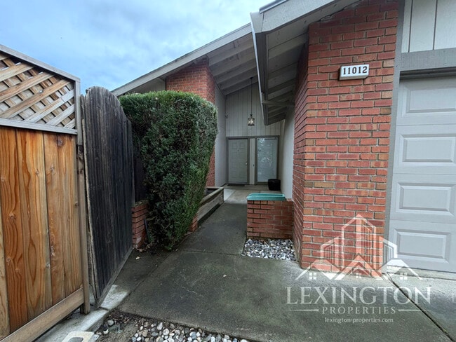 11012 Rainbow River Ct in Rancho Cordova, CA - Building Photo - Building Photo