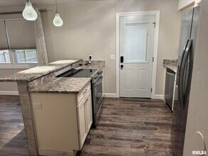 1728 Taylor St in Davenport, IA - Foto de edificio - Building Photo