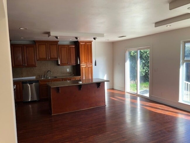2240 Juanita Ln in Sacramento, CA - Building Photo - Building Photo