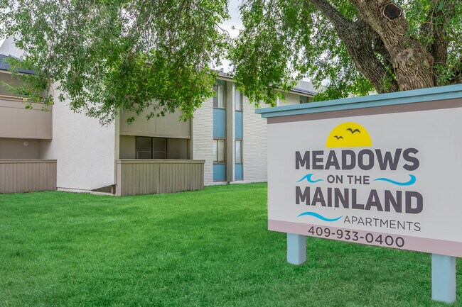 Meadows on the Mainland in Texas City, TX - Building Photo - Building Photo