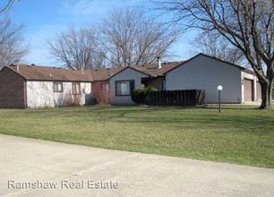 Pomona Drive Condos in Champaign, IL - Building Photo - Building Photo