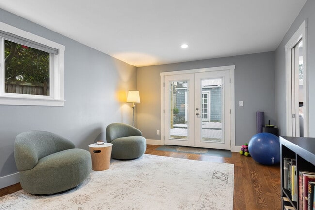 property at 10433 67th Ave S