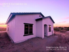 5829 N Escondido Ln in Tucson, AZ - Building Photo - Building Photo