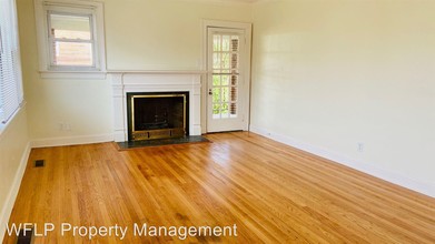 5604 White Oak Dr in Lynchburg, VA - Foto de edificio - Building Photo