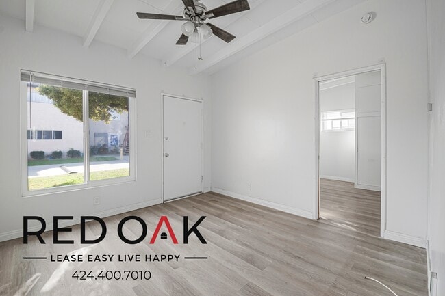 property at 15301 Woodruff Pl