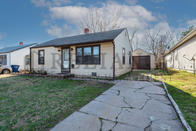 1941 Greenwood in Wichita, KS - Building Photo - Building Photo