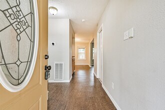 222 Old Oaks St in League City, TX - Building Photo - Building Photo