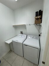 8057 Sweet Orange Ave in Winter Garden, FL - Building Photo - Building Photo